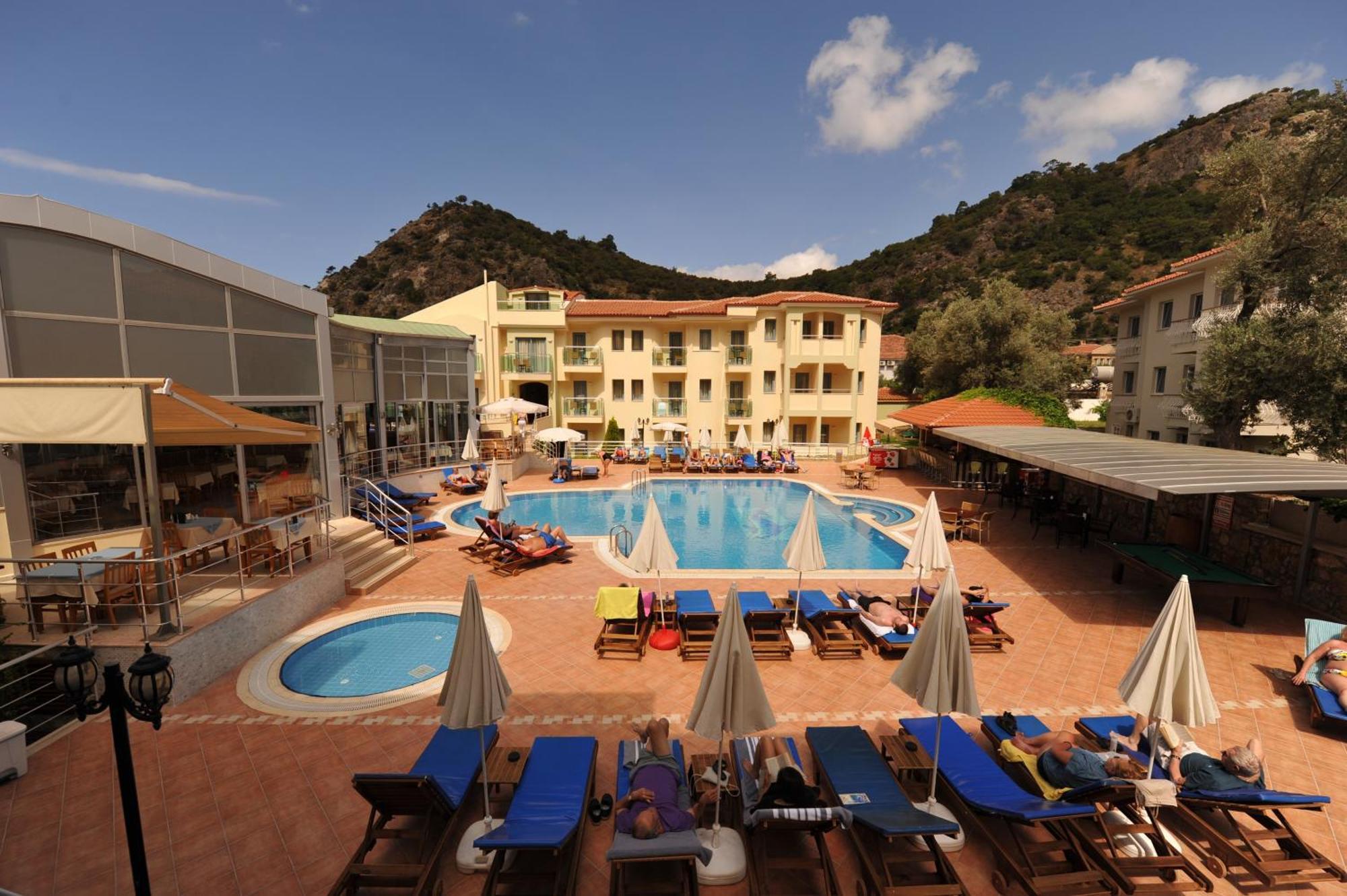 אולודניץ Belcehan Hotel מראה חיצוני תמונה